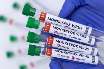 1654547343 monkeypox test 260522.jpg