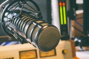Radio 6adb17bb8f8a1